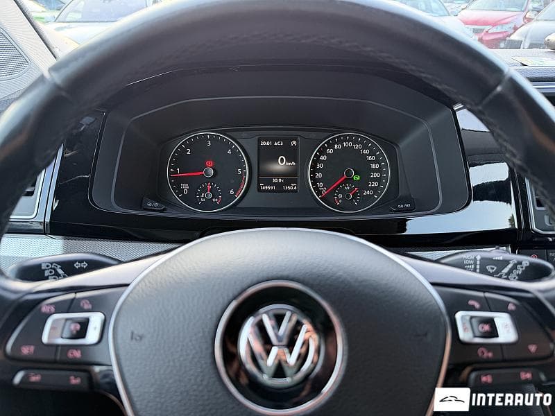 Volkswagen Multivan 2018 — Миниатюра 10