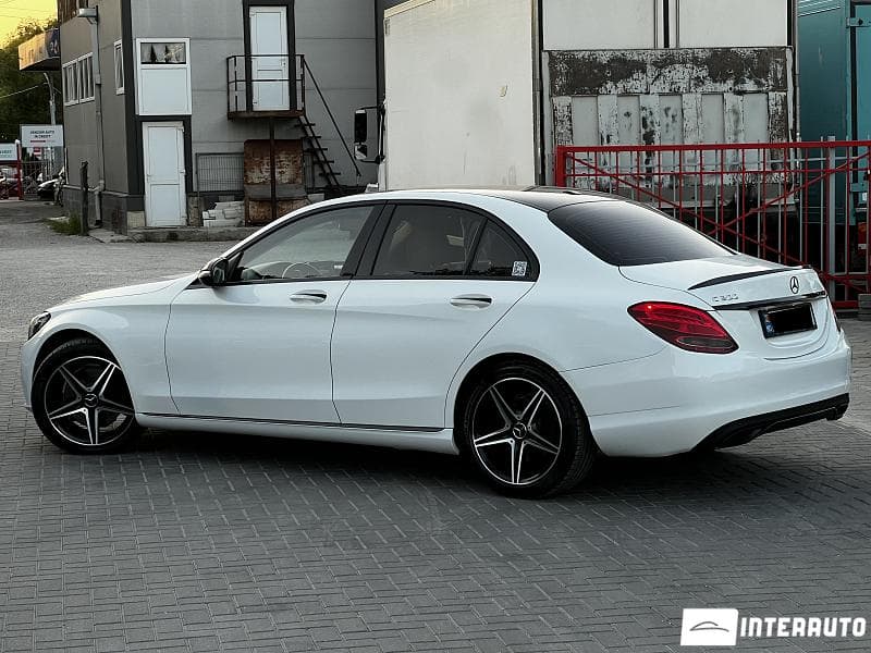 Mercedes C 300 2016 — Миниатюра 3