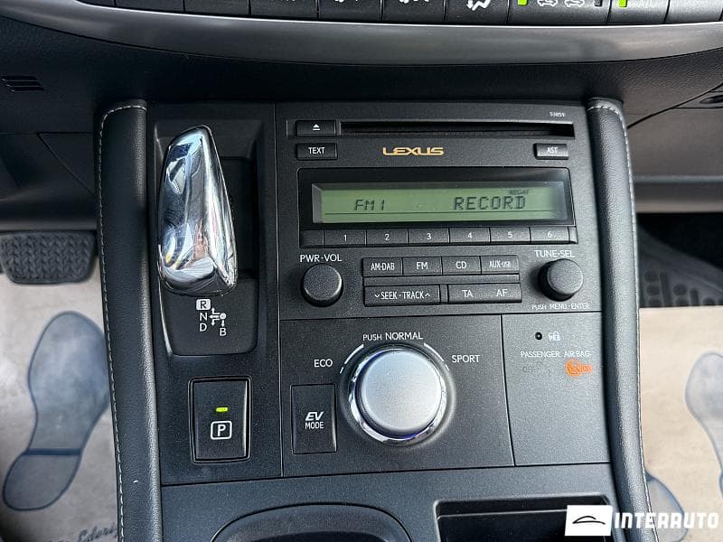 2012 Lexus CT 200h — Miniatură 11