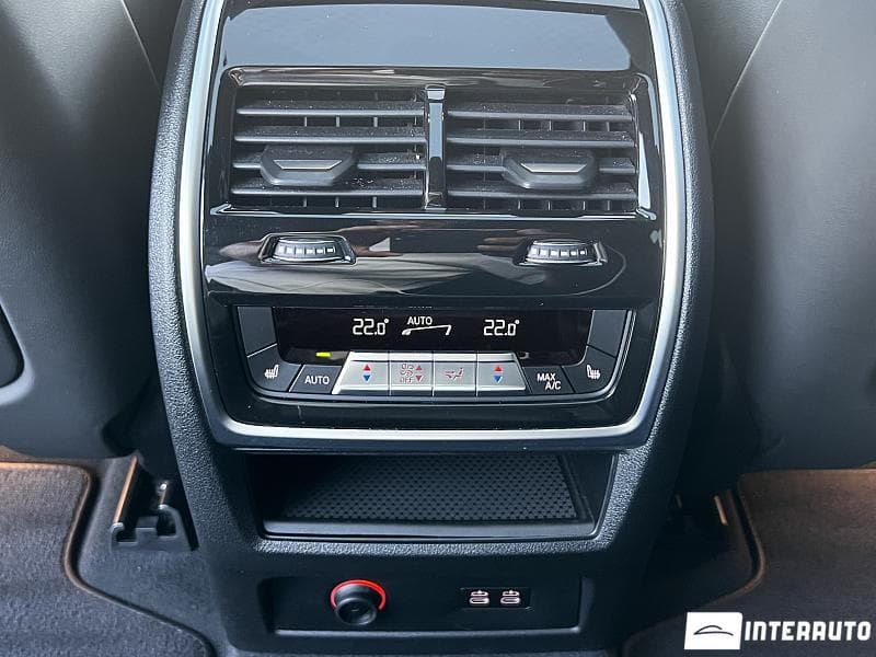 BMW X7 4.0d 2023 — Миниатюра 21