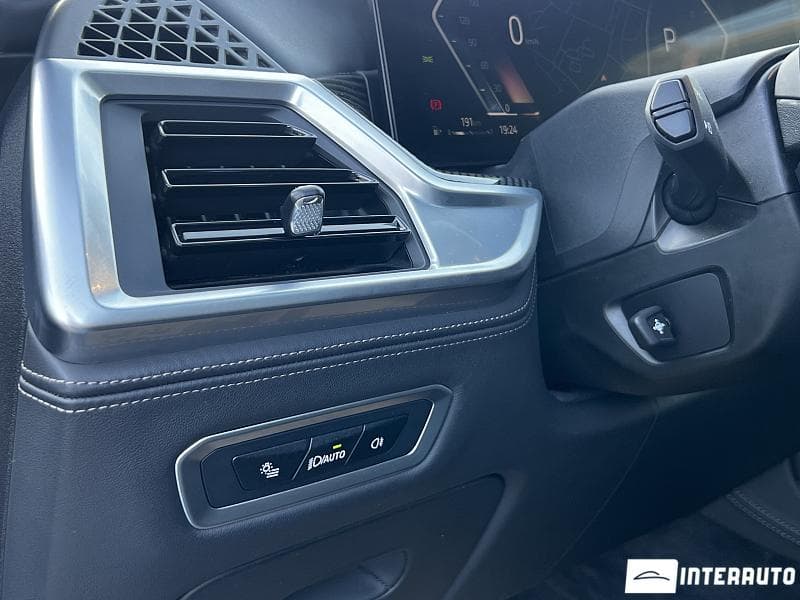 BMW X7 4.0d 2023 — Миниатюра 19