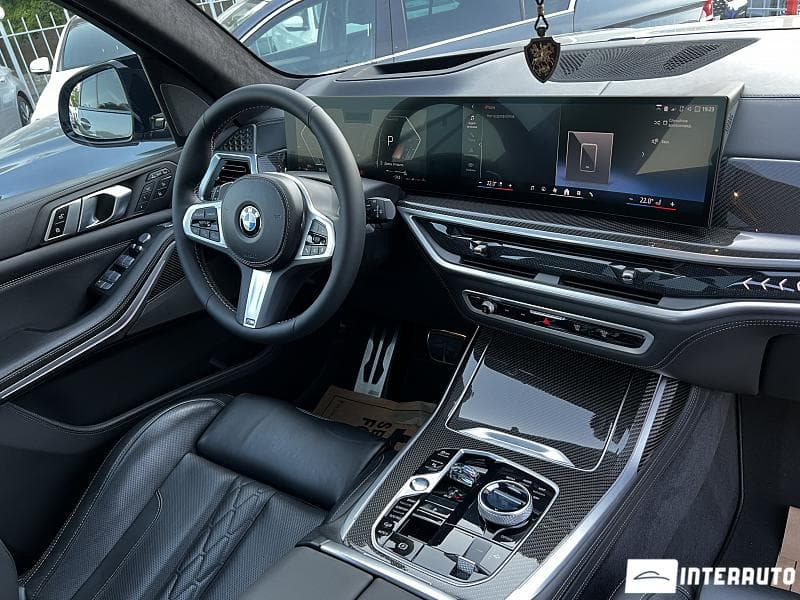 BMW X7 4.0d 2023 — Миниатюра 8