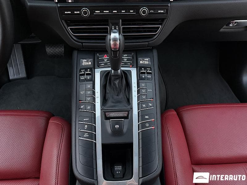 Porsche Macan 2021 — Миниатюра 12