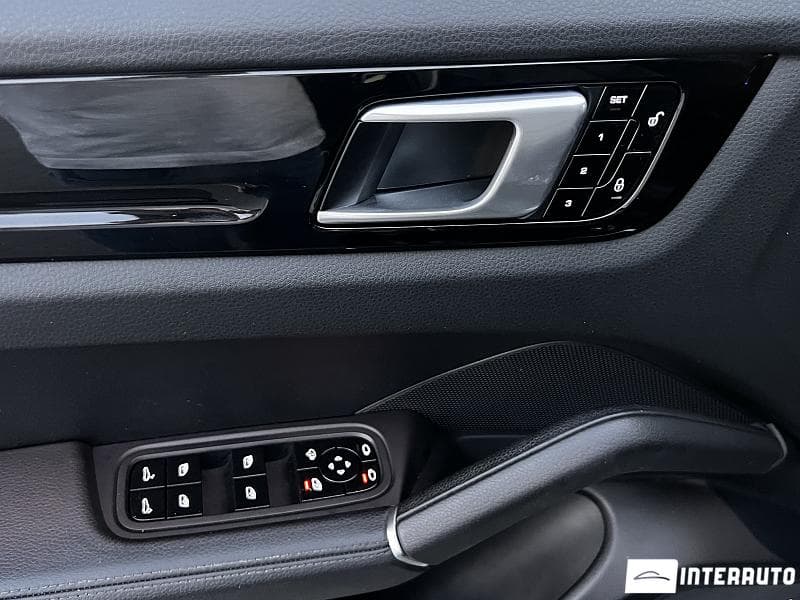 Porsche Cayenne 2019 — Миниатюра 16