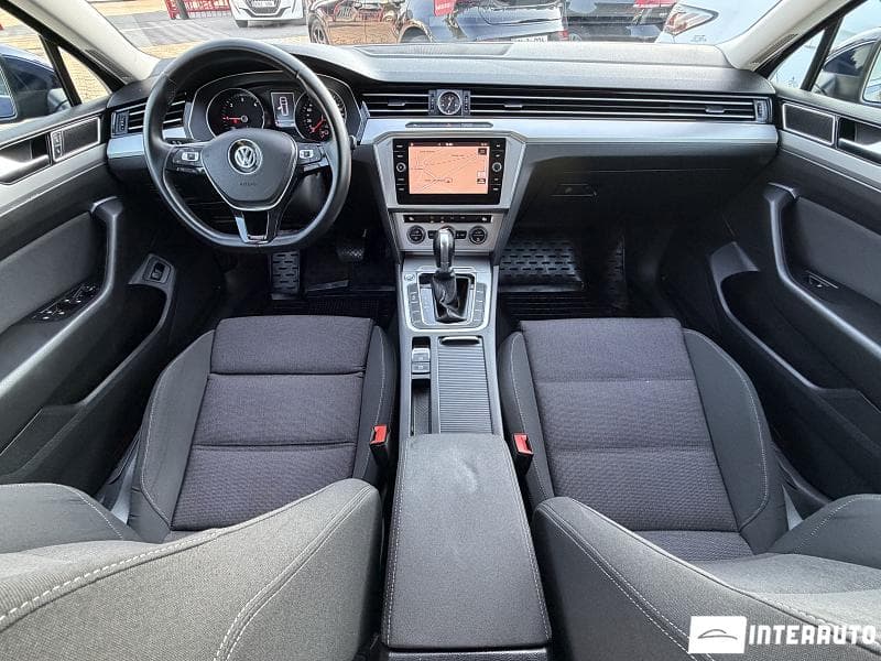2017 Volkswagen Passat — Miniatură 9