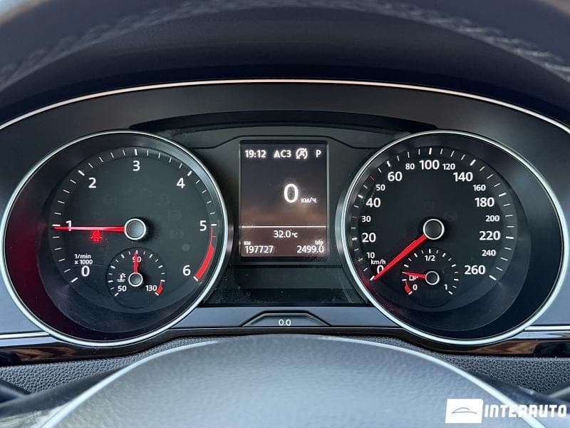 2017 Volkswagen Passat — Miniatură 11