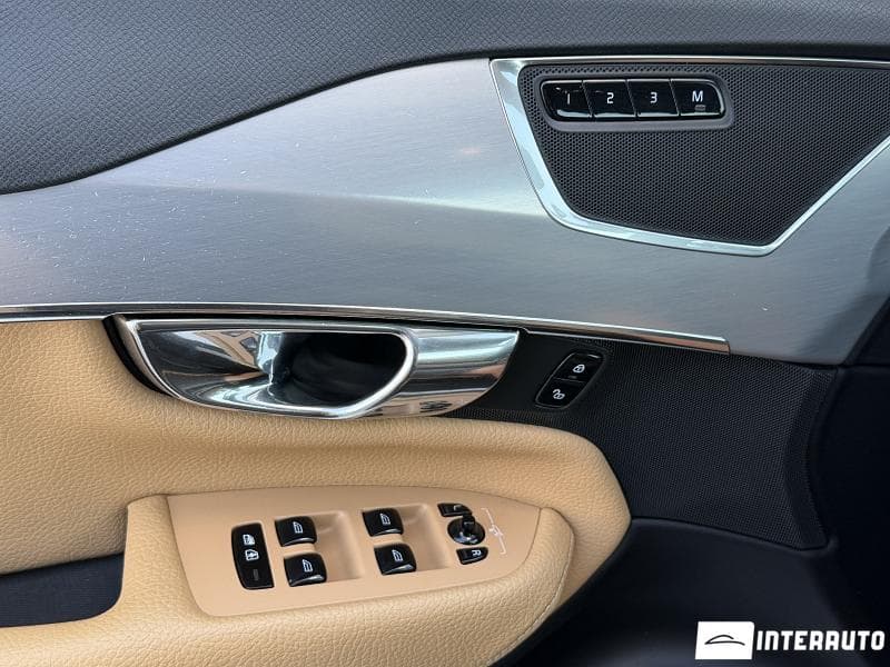 2016 Volvo XC 90 — Miniatură 8