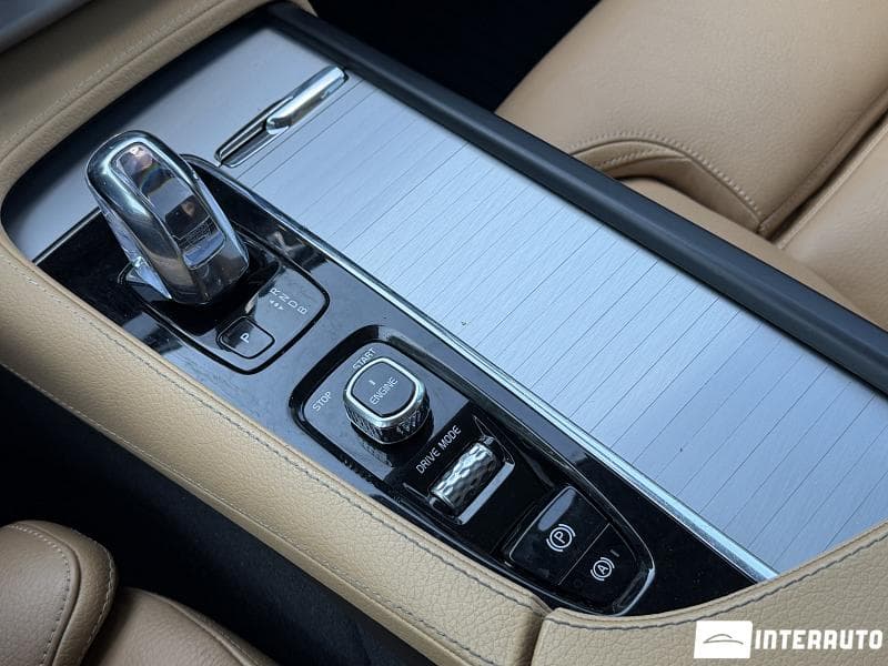 2016 Volvo XC 90 — Miniatură 16