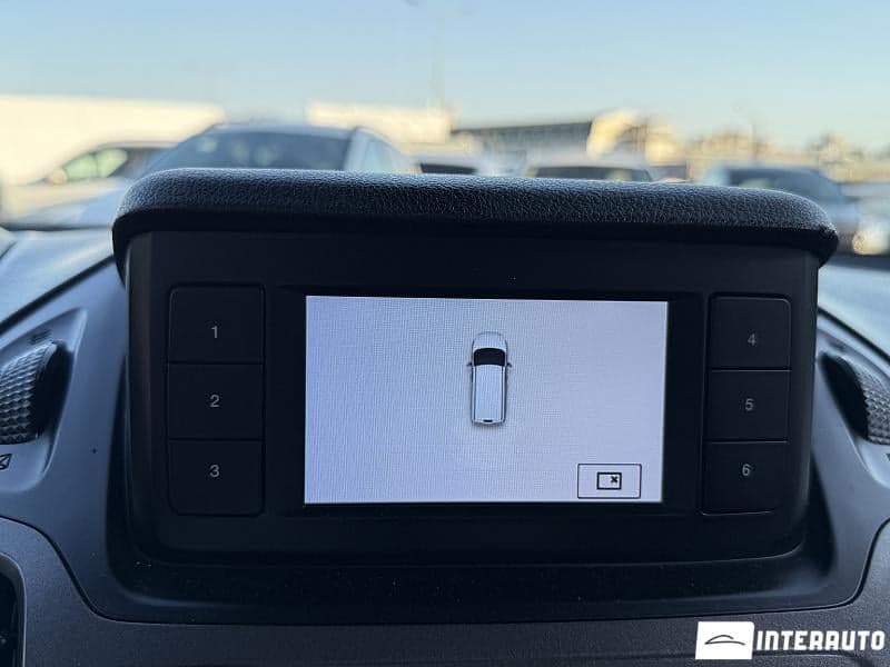 Ford Tourneo Connect 2019 — Миниатюра 10