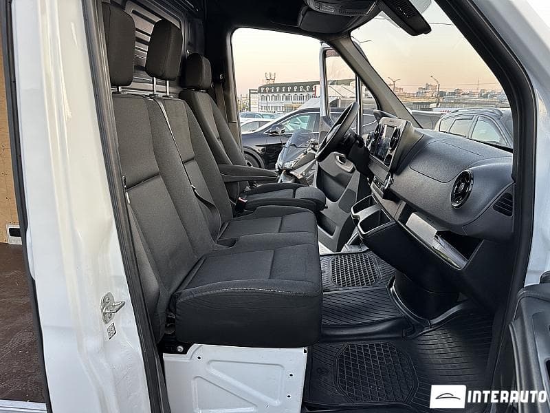 Mercedes Sprinter 2021 — Миниатюра 12