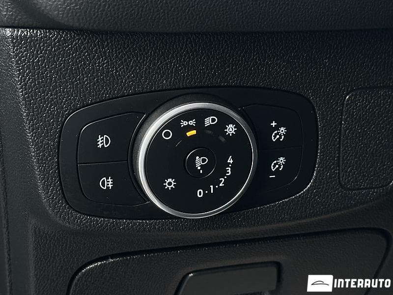 2019 Ford Focus — Miniatură 18