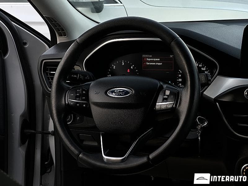 2019 Ford Focus — Miniatură 7