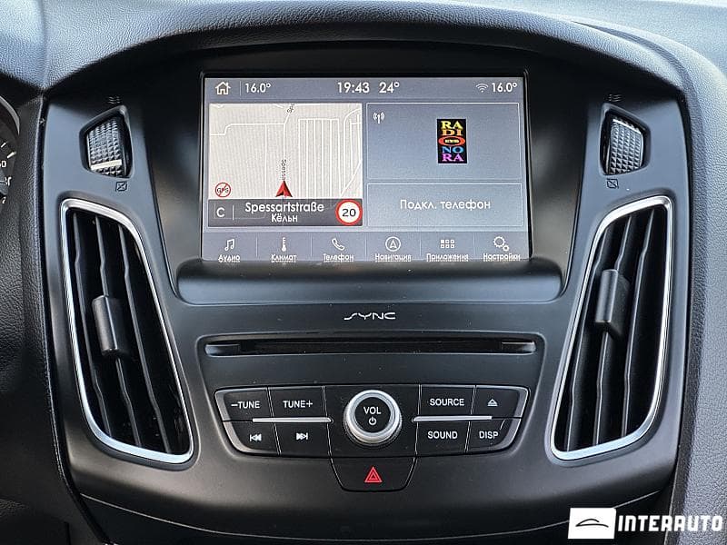2016 Ford Focus — Miniatură 9