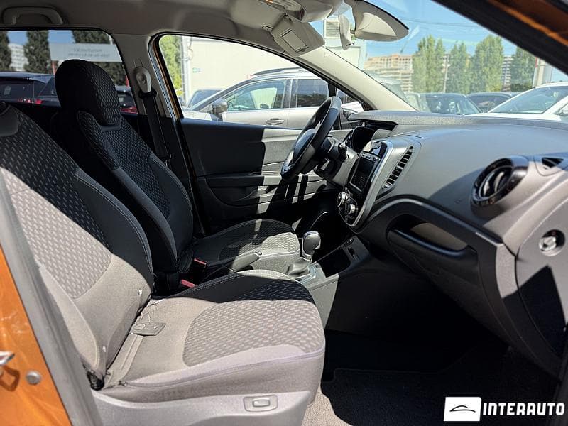 2019 Renault Captur — Miniatură 18