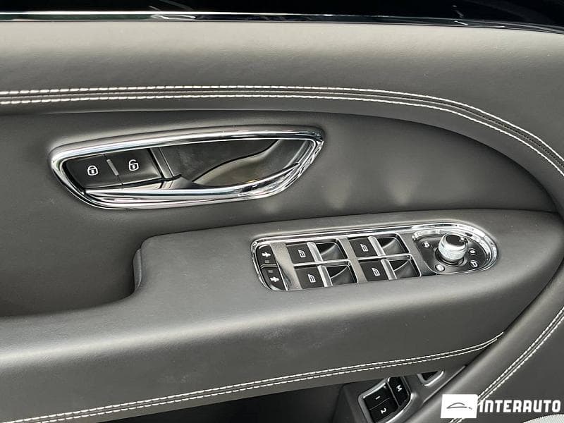 Bentley Bentayga 2021 — Миниатюра 6