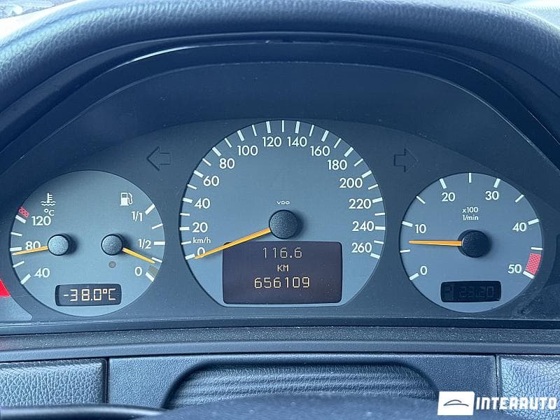 Mercedes E 320 2000 — Миниатюра 10