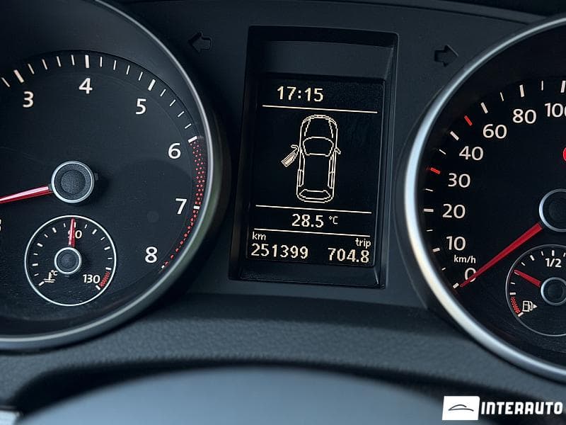 2010 Volkswagen Golf — Miniatură 9