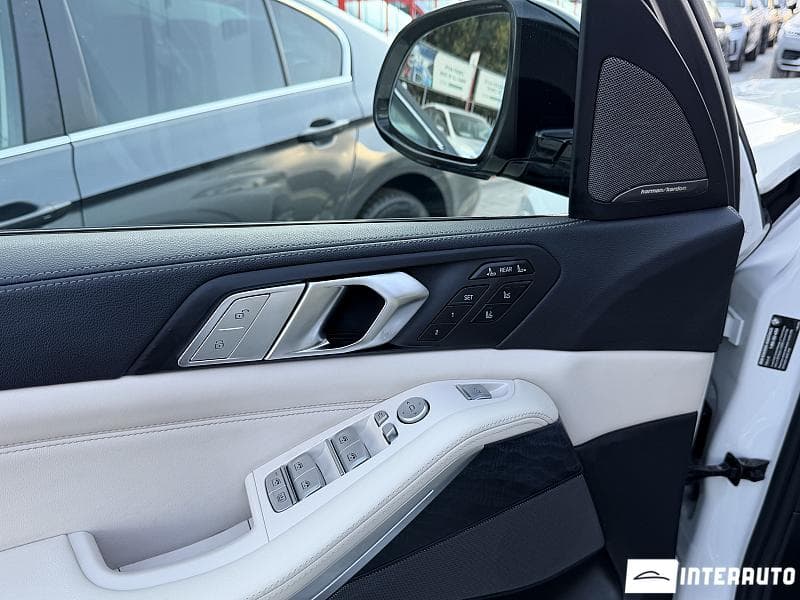 2019 BMW X7 4.0i — Miniatură 23