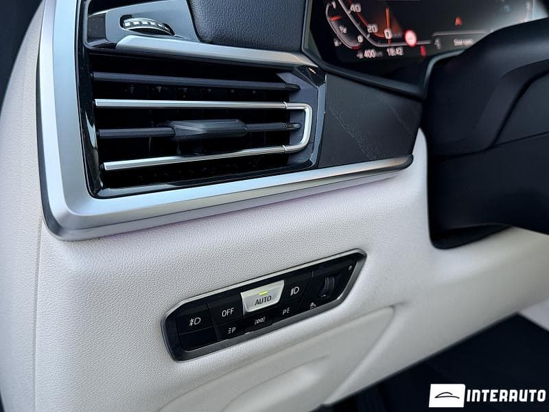 2019 BMW X7 4.0i — Miniatură 24