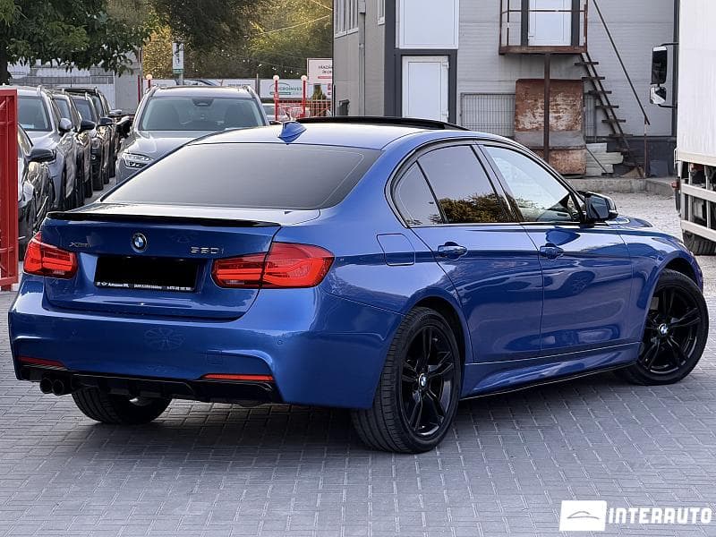 2017 BMW 330 — Miniatură 3
