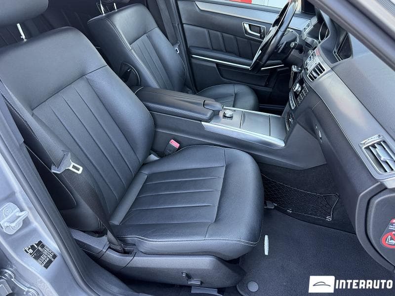 2013 Mercedes E 220 — Miniatură 17