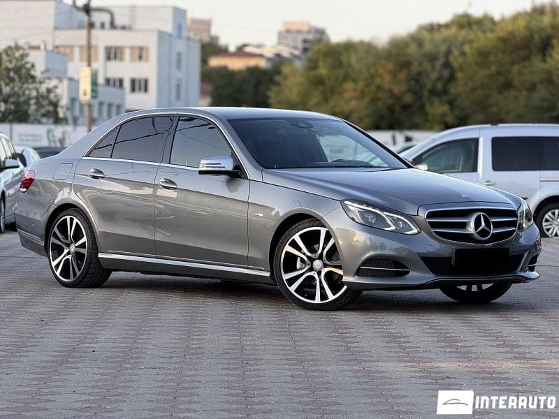 2013 Mercedes E 220 — Miniatură 4