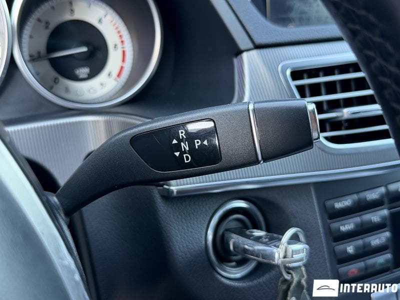2013 Mercedes E 220 — Miniatură 12