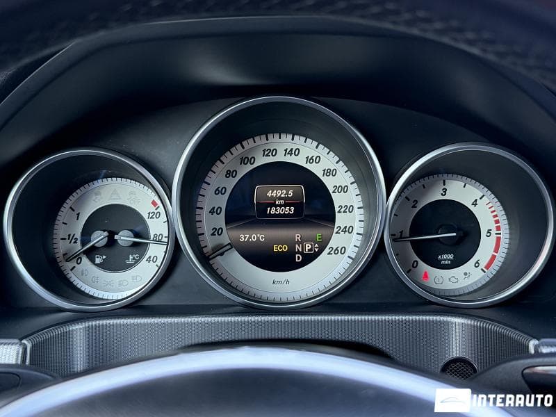 2013 Mercedes E 220 — Miniatură 13