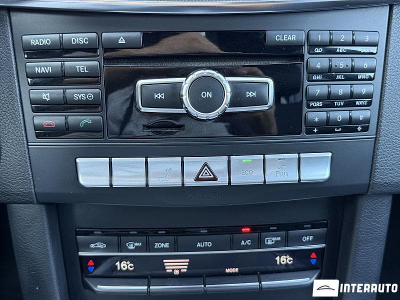 2013 Mercedes E 220 — Miniatură 15
