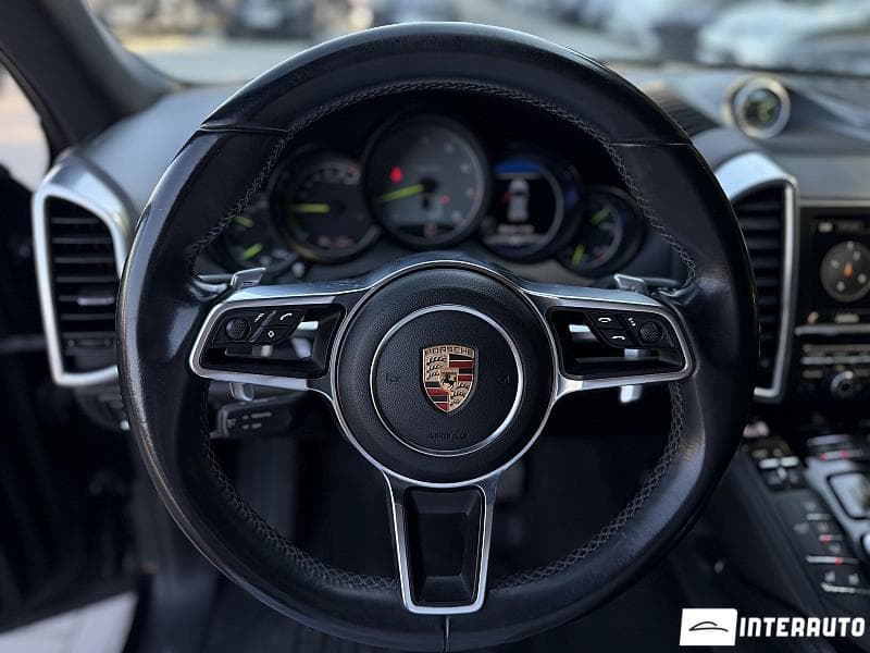 Porsche Cayenne S Hybrid 2015 — Миниатюра 11