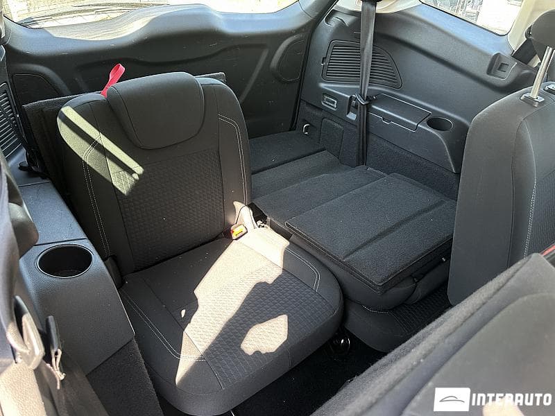 Ford Grand C-MAX 2018 — Миниатюра 13