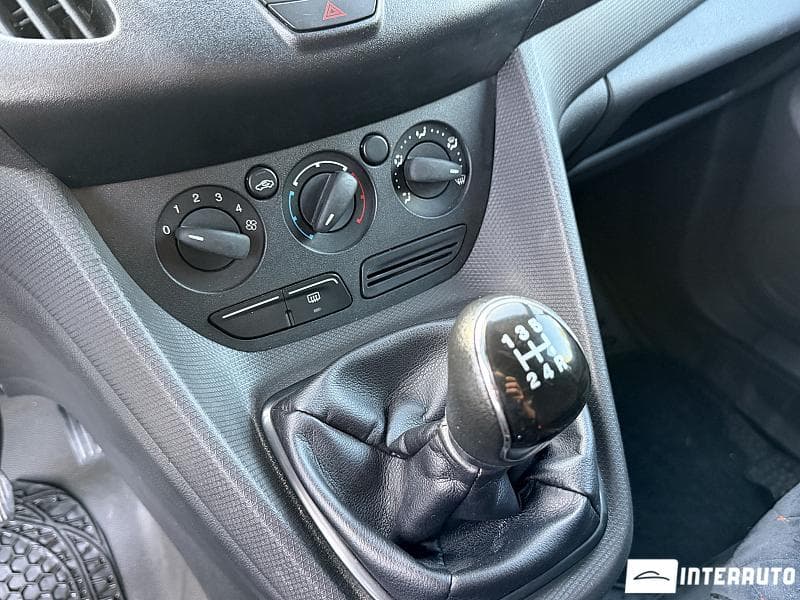 Ford Transit Connect 2014 — Миниатюра 10