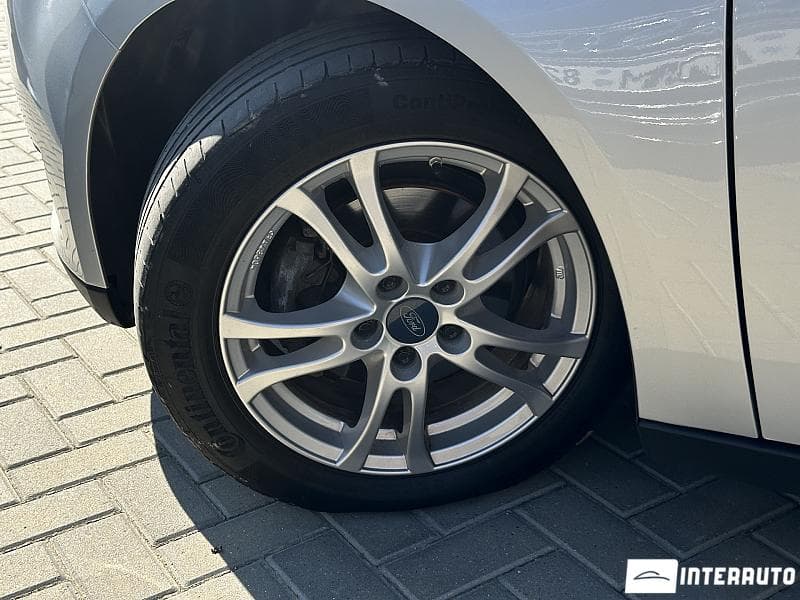 2018 Ford Focus — Miniatură 16