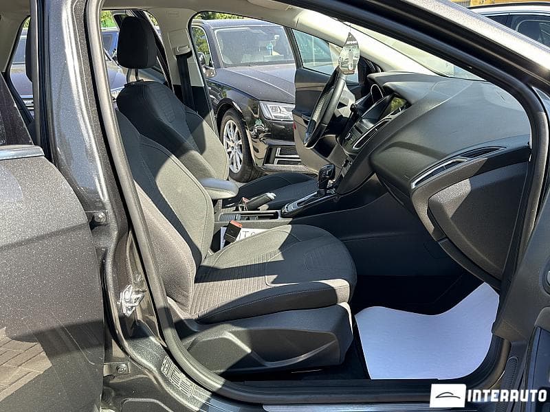 2017 Ford Focus — Miniatură 15