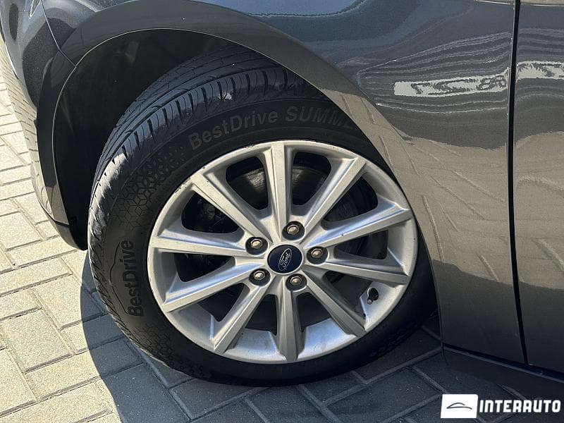 2017 Ford Focus — Miniatură 17