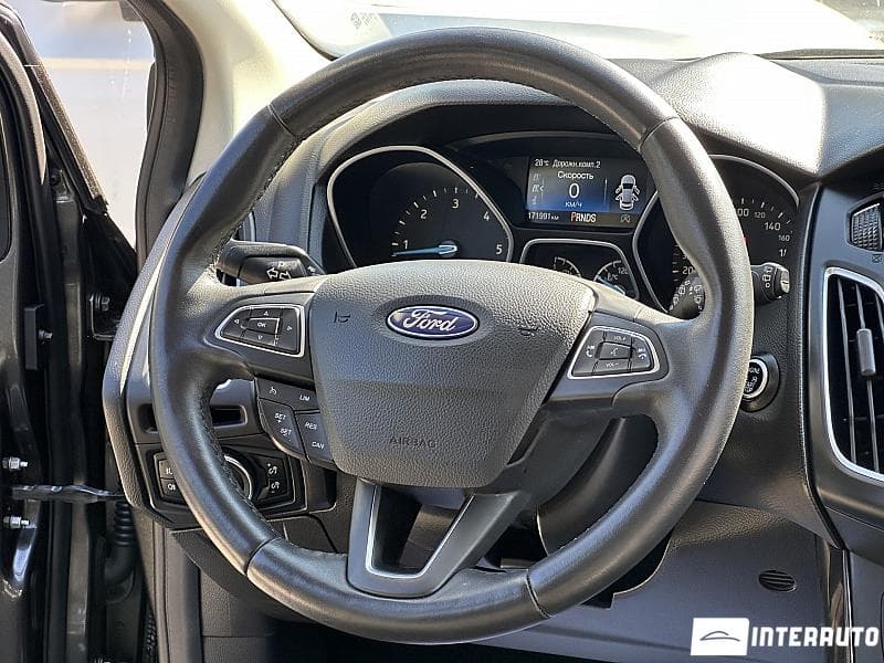 2017 Ford Focus — Miniatură 7