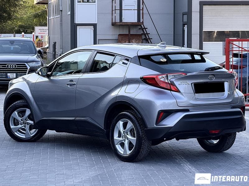 2018 Toyota C-HR — Miniatură 2