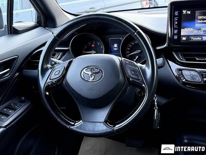 2018 Toyota C-HR — Miniatură 11