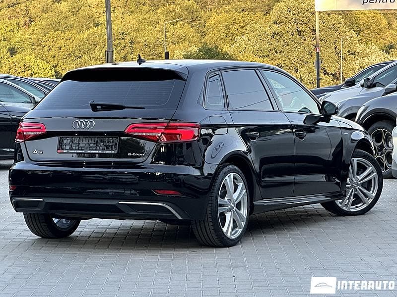 2017 Audi A3 E-tron — Miniatură 3