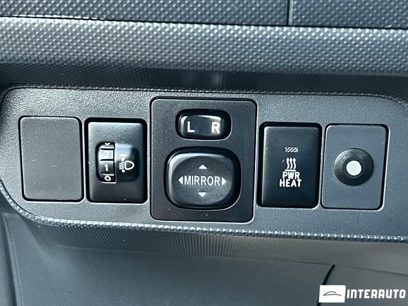 Toyota Auris 2010 — Миниатюра 13