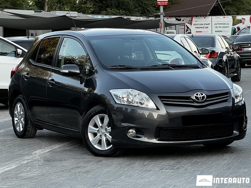 Toyota Auris 2010 — Миниатюра 3