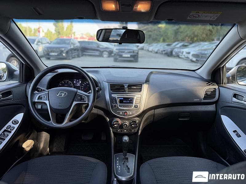 2016 Hyundai Accent — Miniatură 10