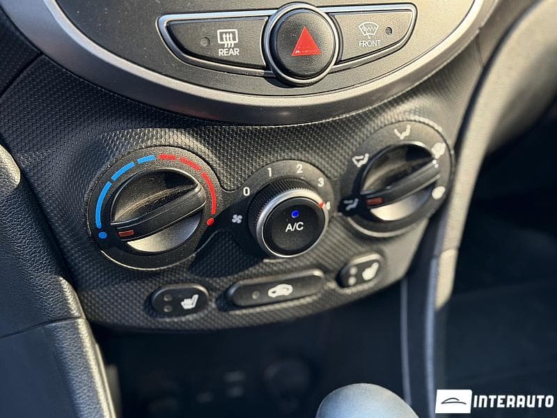 2016 Hyundai Accent — Miniatură 12