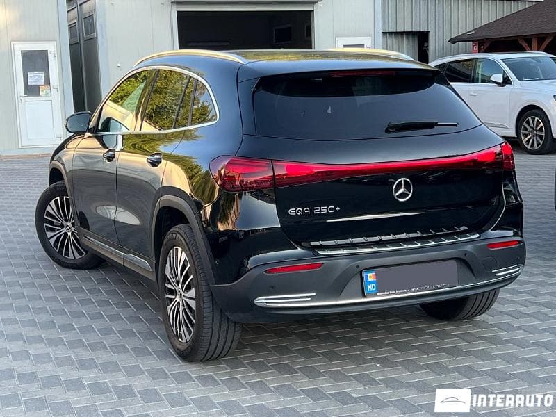2025 Mercedes EQA 250 — Miniatură 4