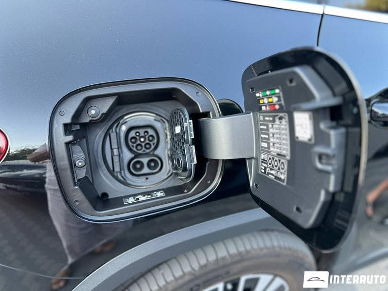2025 Mercedes EQA 250 — Miniatură 6
