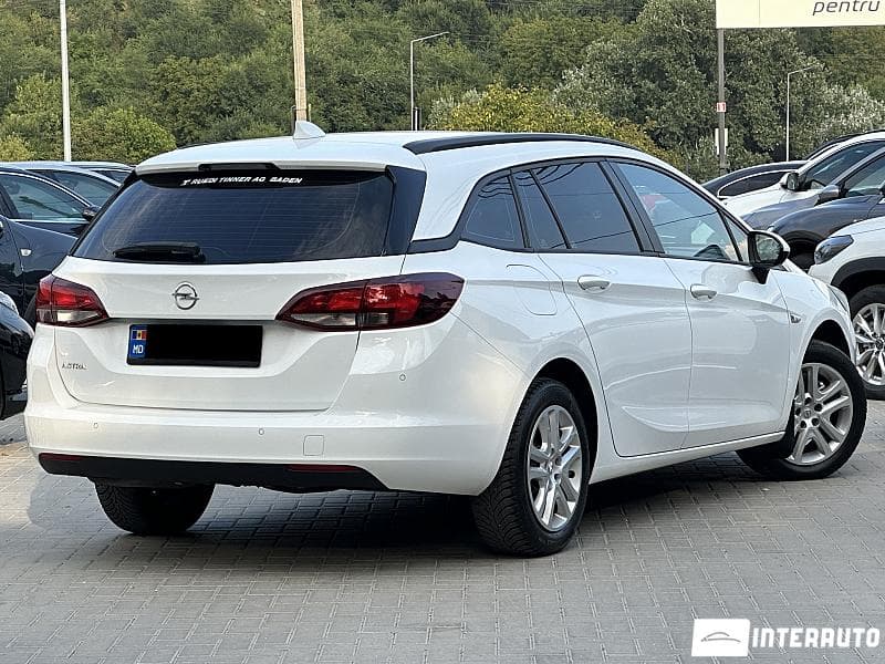 Opel Astra 2017 — Миниатюра 3