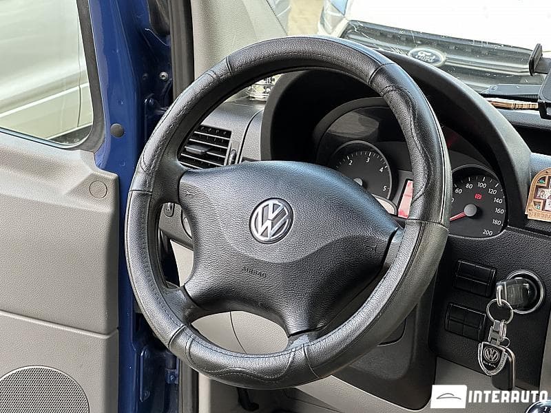 Volkswagen Crafter 2011 — Миниатюра 7