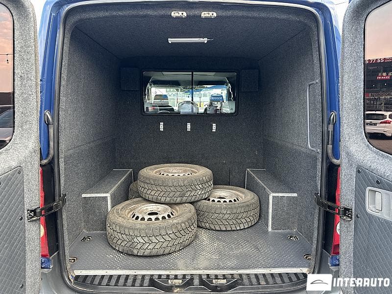 Volkswagen Crafter 2011 — Миниатюра 14