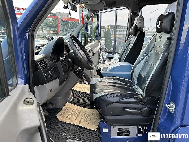 Volkswagen Crafter 2011 — Миниатюра 5