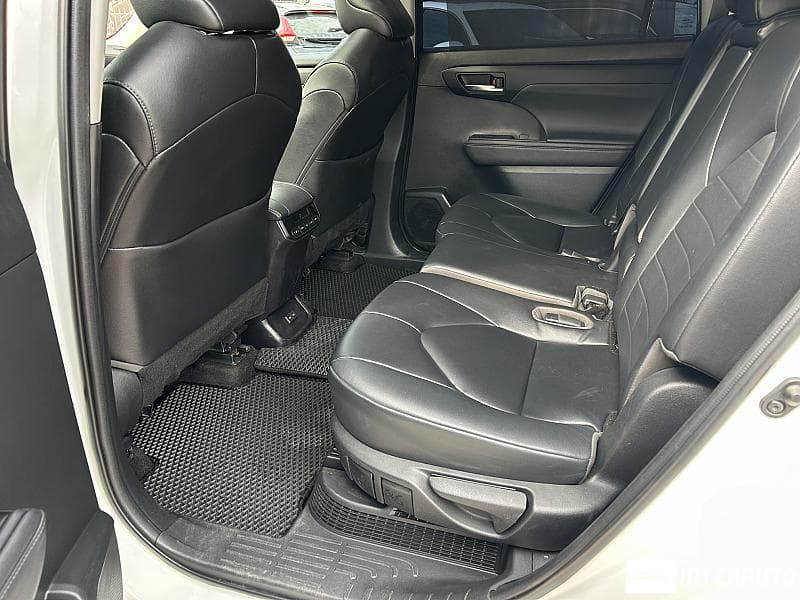 Toyota Highlander 2023 — Миниатюра 18